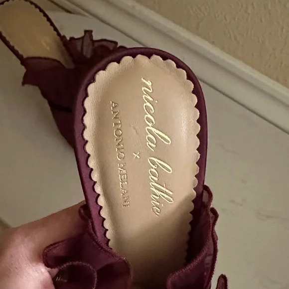 Nicola Bathie Burgundy Mules with Black Accents - Picture 4 of 6